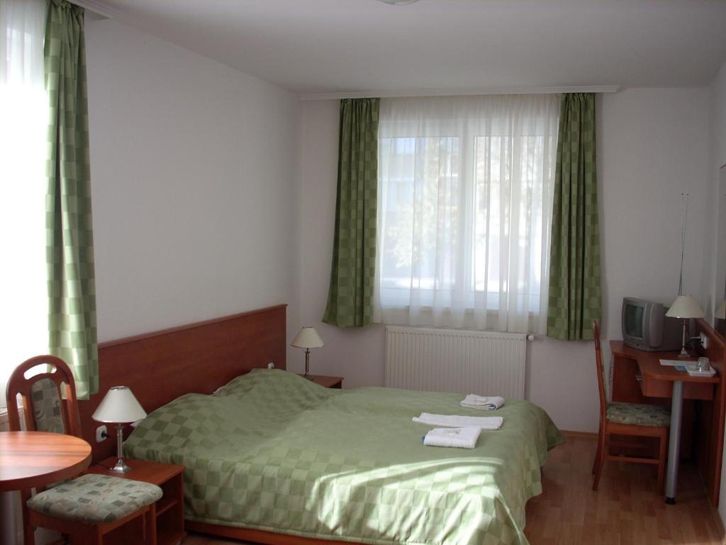Hajdúszoboszló Hotel Kristaly חדר תמונה