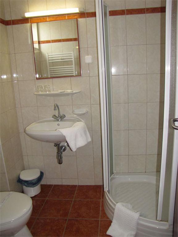 Hajdúszoboszló Hotel Kristaly מראה חיצוני תמונה