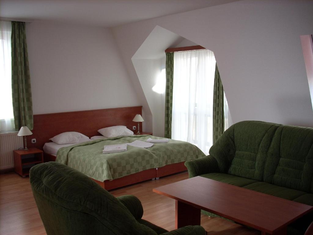 Hajdúszoboszló Hotel Kristaly חדר תמונה