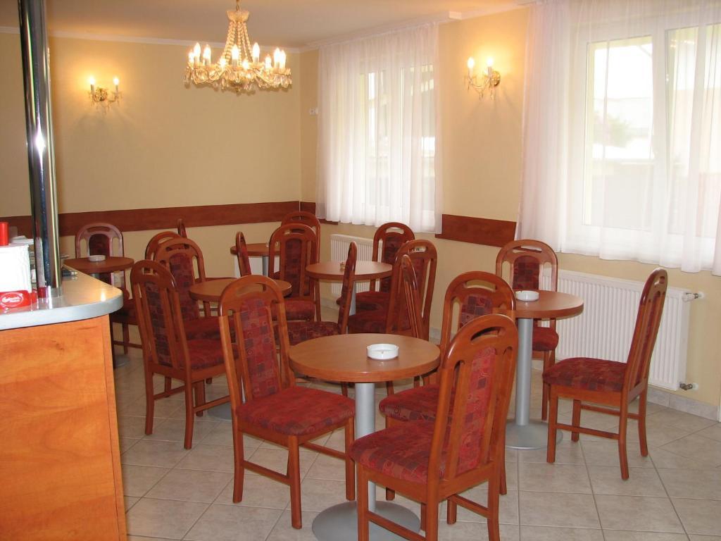 Hajdúszoboszló Hotel Kristaly מראה חיצוני תמונה