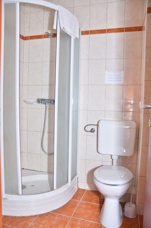 Hajdúszoboszló Hotel Kristaly מראה חיצוני תמונה
