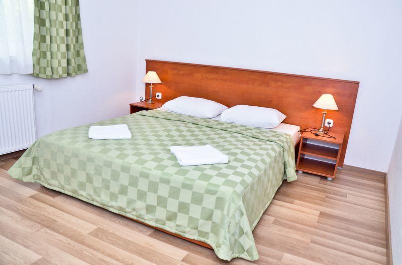 Hajdúszoboszló Hotel Kristaly מראה חיצוני תמונה