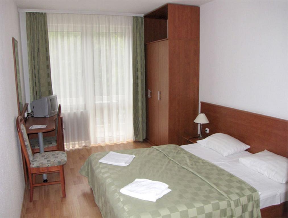 Hajdúszoboszló Hotel Kristaly מראה חיצוני תמונה