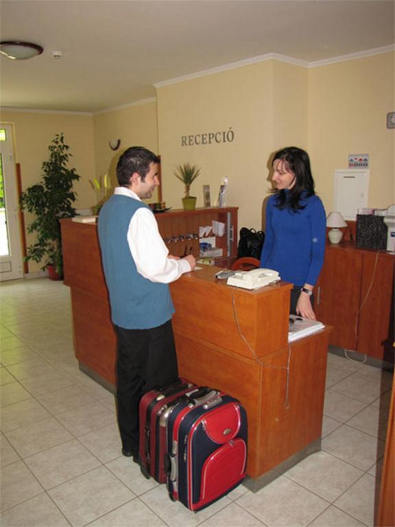Hajdúszoboszló Hotel Kristaly מראה חיצוני תמונה